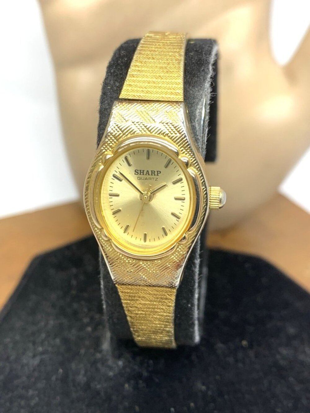 Sharp Women's Watch 377 Vintage Quartz Gold Dial Stainless Steel 19mm